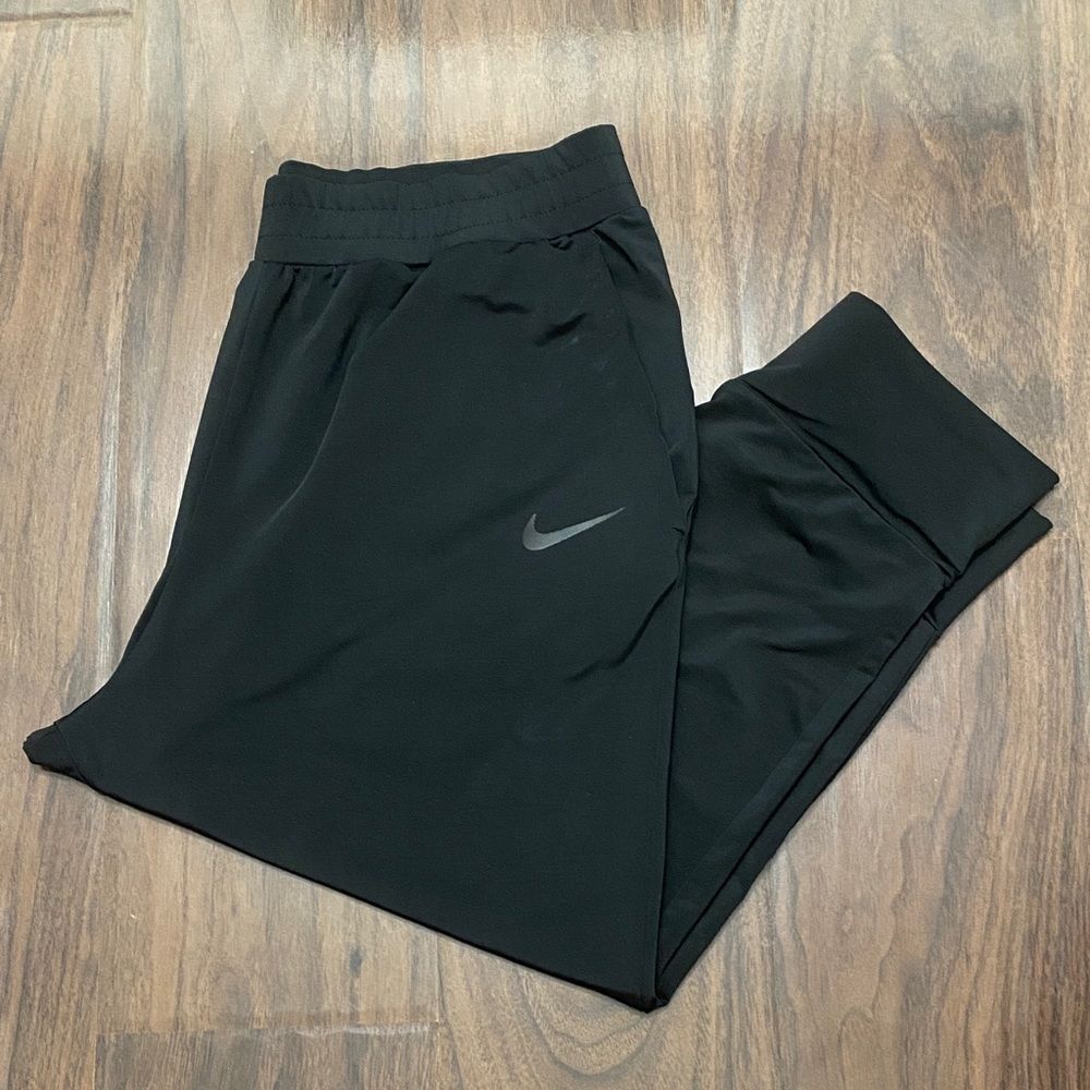Nike Black Crop Athletic Pants
